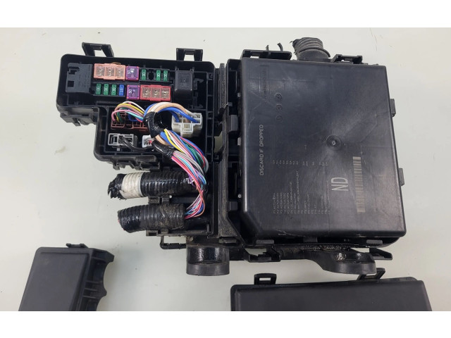 Pojistková skříňka 284B75NA0A Nissan X-Trail T32 2016