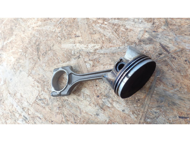 Поршень с шатуном RNA07, 07051118 Honda FR-V для бензинового / Газ двигателя 1.8