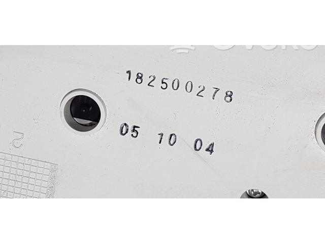 Панель приборов 182500278   Volvo S60       