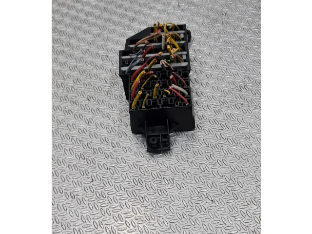 Блок предохранителей 7703297597 Renault Clio II