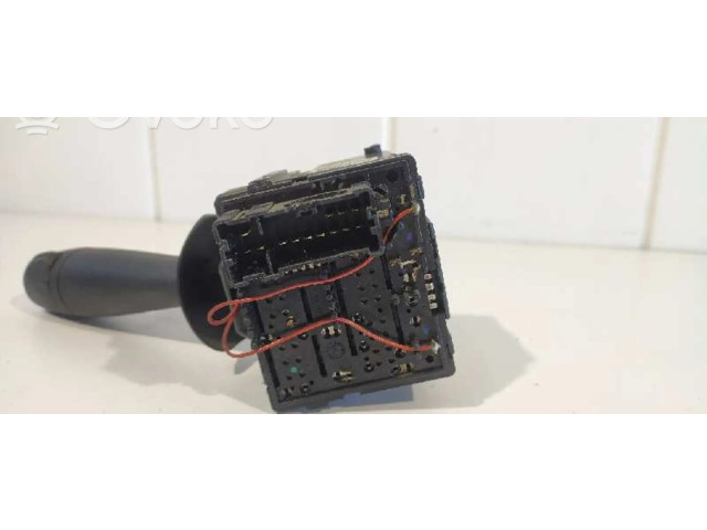 Ручка стеклоочистителей E1109568 Dacia Duster