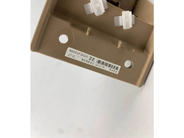 Блок предохранителей 82201FG010 Subaru Forester SH