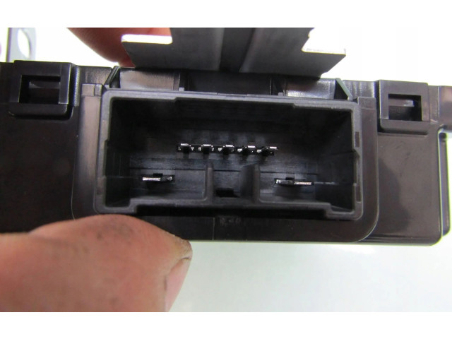 Блок управления 95300J7200   KIA Xceed