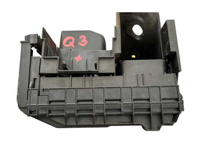 Блок предохранителей 1K0937125D, 1K0937132F Audi Q3 8U