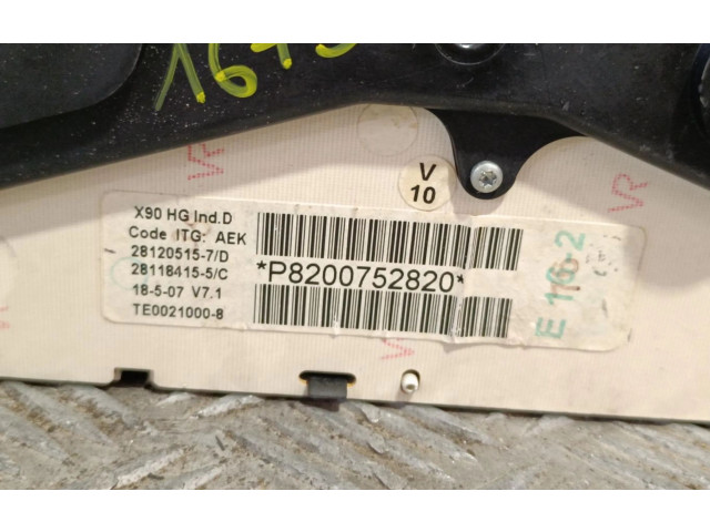 Панель приборов 8200752820   Dacia Logan I       