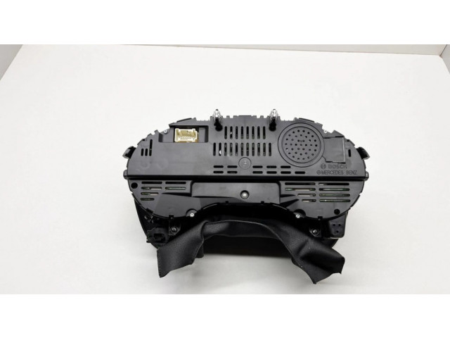 Přístrojová deska Mercedes-Benz GLA W156 2019 A1569005304, 0263698343