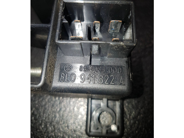 Pojistková skříňka 8D1941824 Audi A6 S6 C5 4B 2003