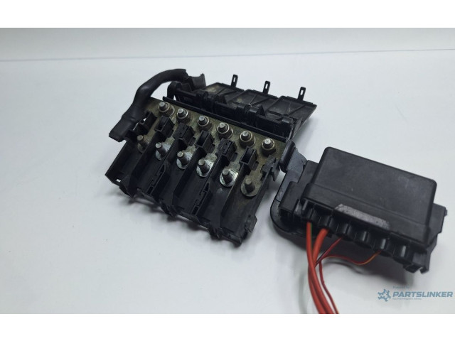 Блок предохранителей 5Z0937548C, 5Z0937548C Audi A2