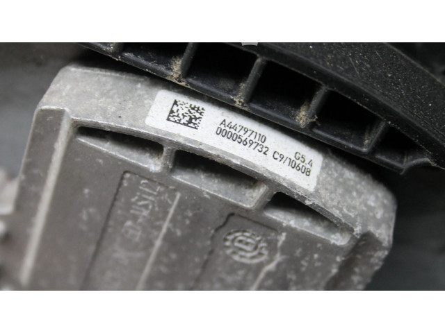 Комплект радиатора     4H0121003N    Audi Q5 SQ5 