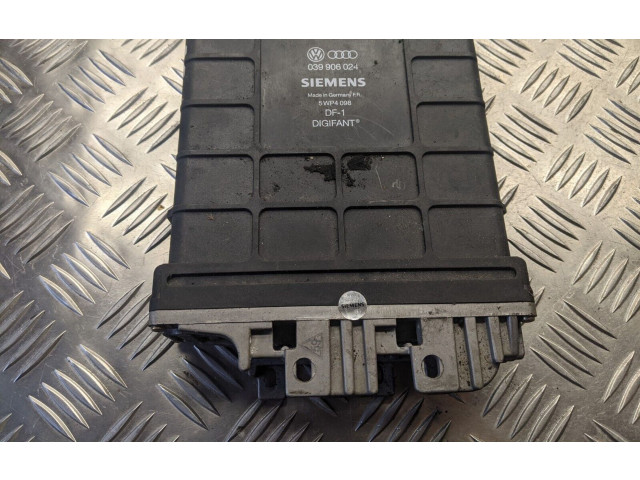 Řídící jednotka 039906024, 5WP4098 Audi 100 S4 C4 1993