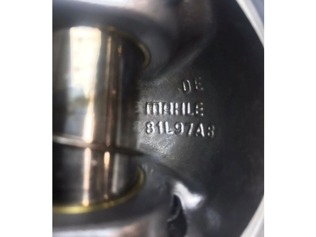  Поршень  81L97A8  Volkswagen PASSAT B6  