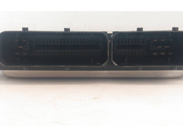 Řídící jednotka 038906019KD, 0281011205   Volkswagen Passat Alltrack 2004