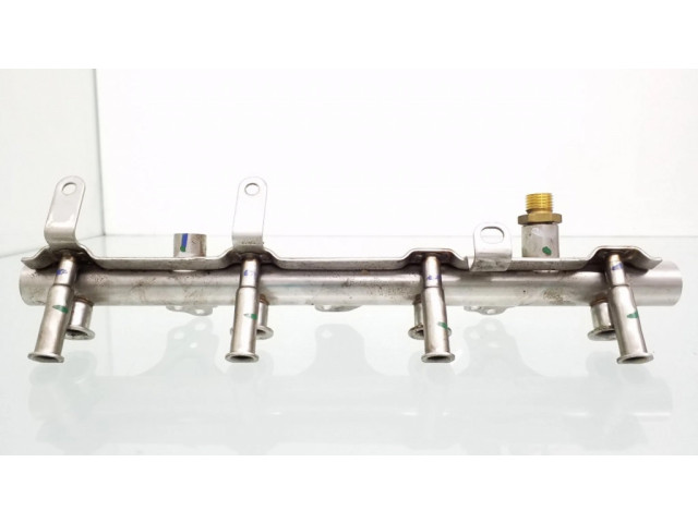 Vstřikovací lišta 06J133317M, 1019139S02 Audi A4 S4 B7 8E 8H pro benzínový motor 2.0