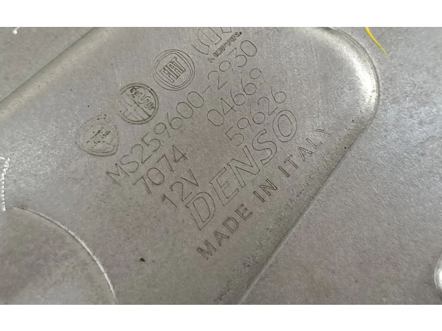 Моторчик заднего дворника 51954336, 707404669    Jeep Renegade