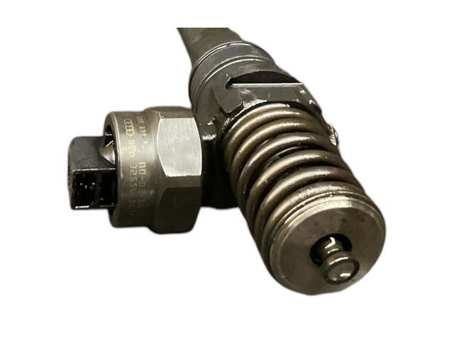 Форсунка 038130073F, 0414720007    Volkswagen PASSAT B6   