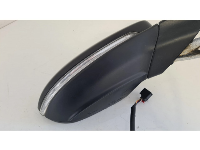 Зеркало электрическое правое Volkswagen Golf VII 2013-2019 года