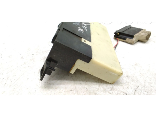 Блок управления климат-контролем Mazda 323 F