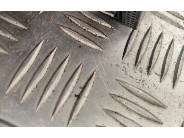 Zpětné zrcátko Volkswagen Caddy 2010 56508811