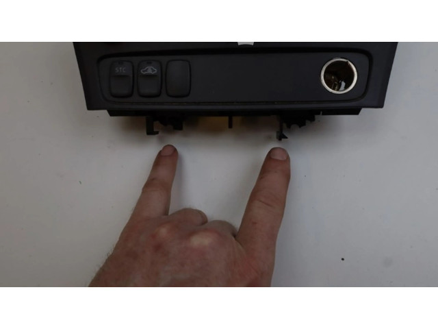 Блок управления климат-контролем 8682930, 8682930   Volvo V70