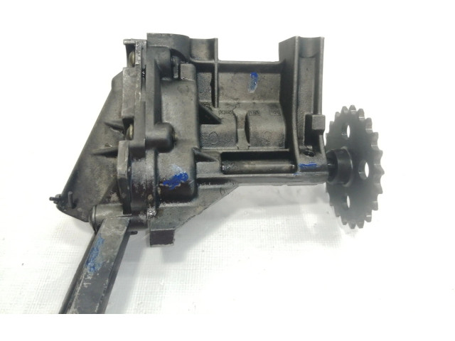 Масляный насос K9K A7 8200150195 Renault Kangoo I