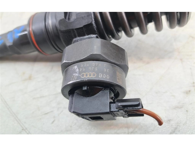 Форсунка 038130073P Volkswagen Bora AJM