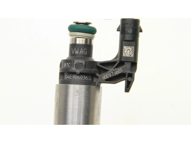 Vstřikovač 04E906036Q   Audi A3 S3 8V    CUK 