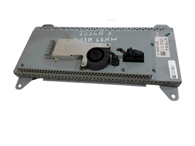 Přístrojová deska  Tesla Model S 2014 100478800C, T13J0022301  