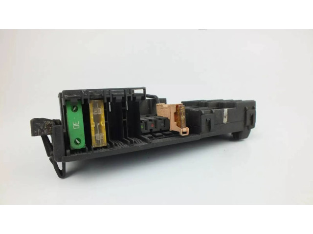 Pojistková skříňka A2115452301, 013948421 Mercedes-Benz E W211 2004