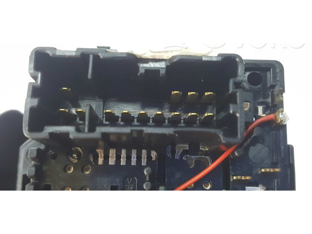 Ручка стеклоочистителей 8201168008, E10670233 Dacia Lodgy