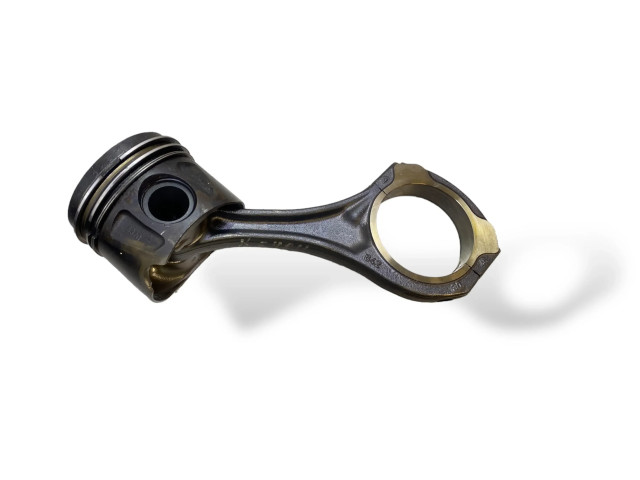 Píst M642, OM642 Mercedes-Benz E W212 pro naftový motor 3.0 OM 642.850 CDi