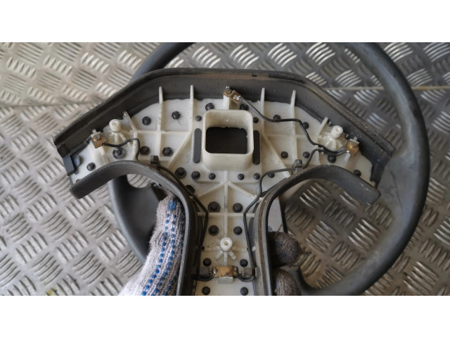 Volant Nissan Sunny 1989