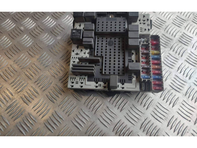 Блок предохранителей 08679899, 02W335 Volvo S60