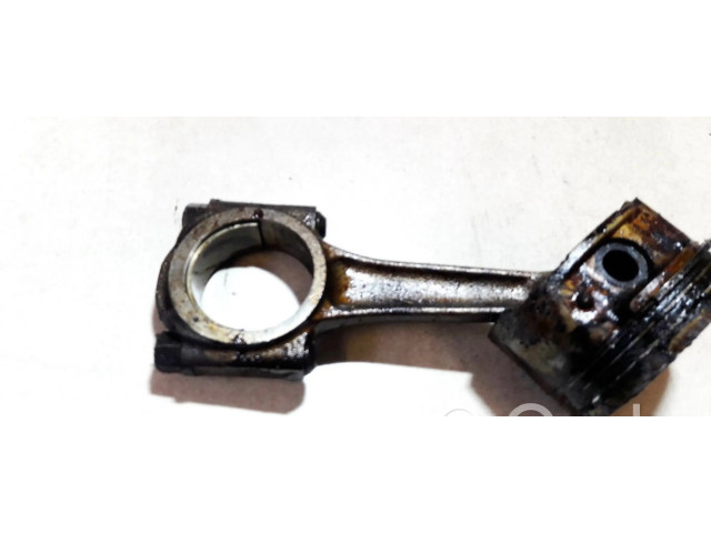 Píst Citroen Xsara pro benzínový motor 1.6