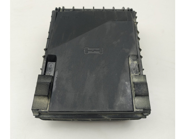 Pojistková skříňka 2K0937805A Volkswagen Caddy 2019