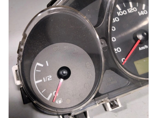 Přístrojová deska Mitsubishi Carisma 1998