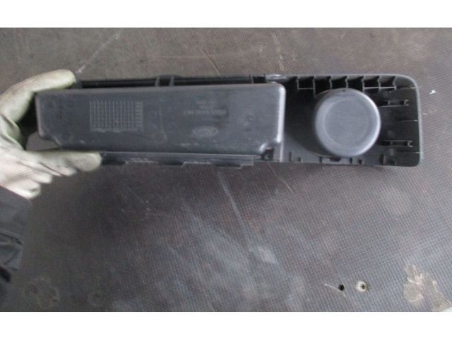 Блок предохранителей     Ford S-MAX    