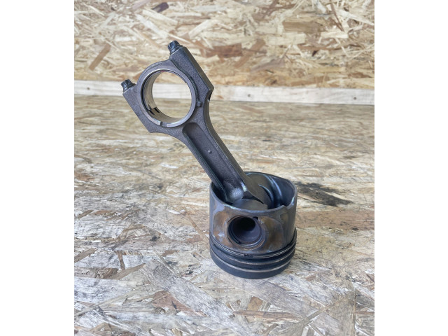 Píst M57TUE2 BMW 5 E60 E61 M57