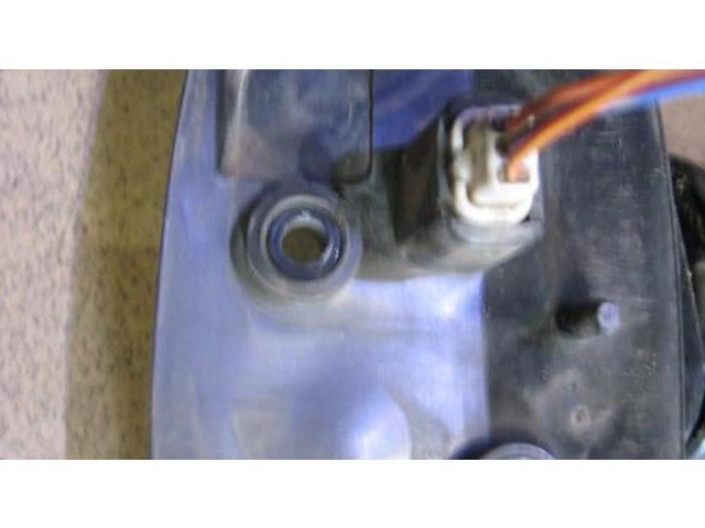 Зеркало электрическое правое Mitsubishi Space Wagon 1992-1998 года