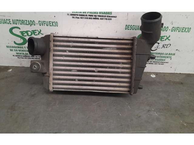 Интеркулер 46744880 Alfa Romeo 166