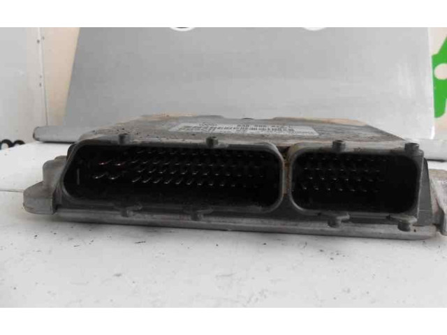 Блок управления двигателя 038906013L, 0281001748 Volkswagen Lupo