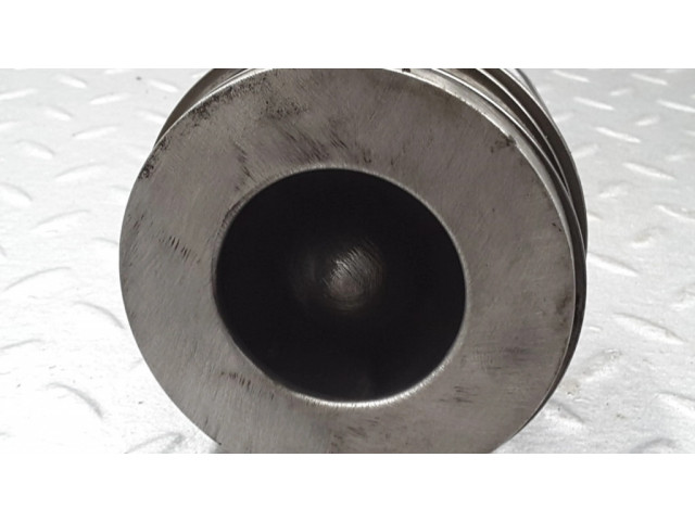 Píst 059107065BJ, 059AA   Audi A4 S4 B7 8E 8H  pro naftový motor 3.0 ASB 