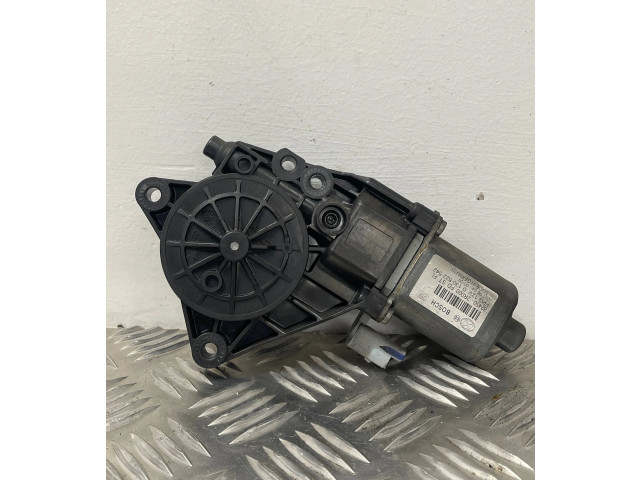 Передний двигатель механизма для подъема окон Audi A4 S4 B5 8D 1999 - 2000 года