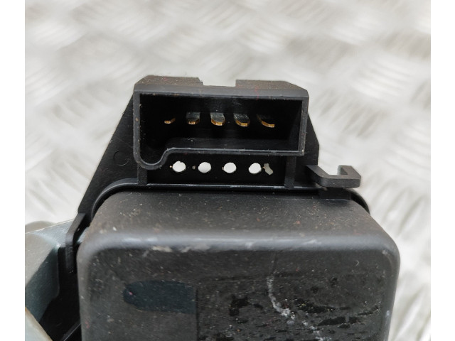 Моторчик заднего дворника 53671347    Chevrolet TrailBlazer