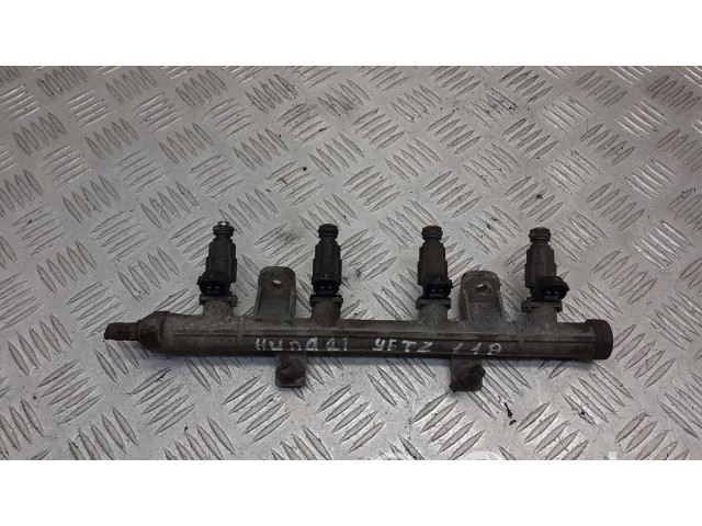 Топливная рампа 35310-22600   Hyundai Getz 1.1 