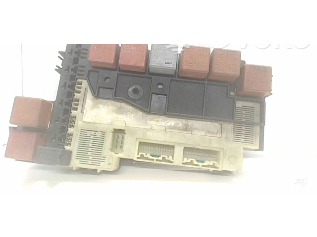 Блок предохранителей 7700415565 Renault Clio II