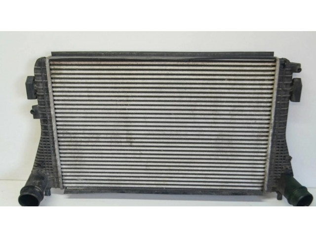 Интеркулер 1K0145803AJ Skoda Octavia Mk2 (1Z) 1.6