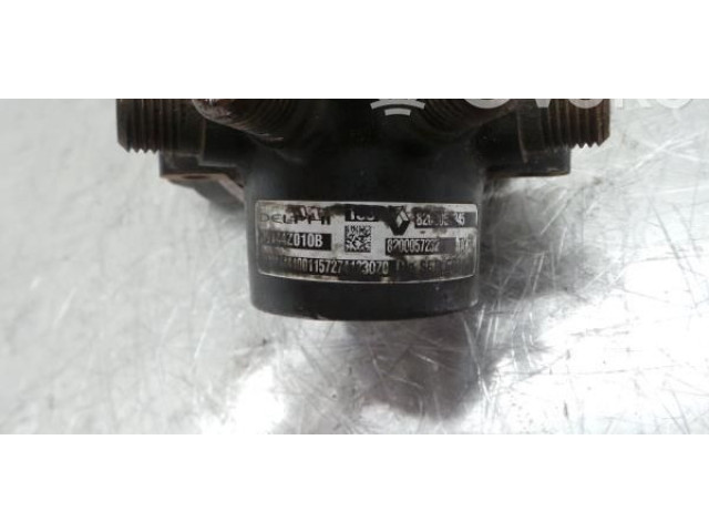 Топливная рампа 8200057232, 51HP02-02 Renault Clio II