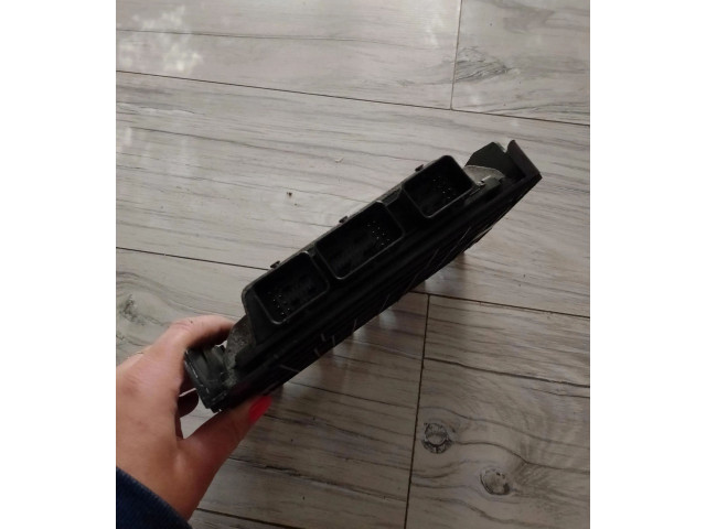 Блок управления двигателем ECU 9663483180   Citroen C2