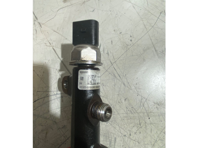 Топливная рампа 96868901, R9144Z00A   Chevrolet Orlando   для двигателя Z20D1