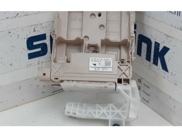 Блок предохранителей B000984080, 827300H030 Peugeot 108